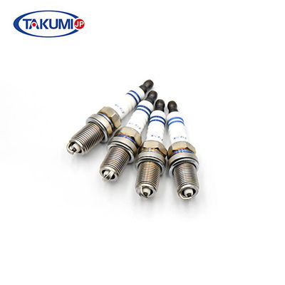 陶磁器のイリジウムのPassatの点火プラグSXU22HCR11S 12290-R40-A02